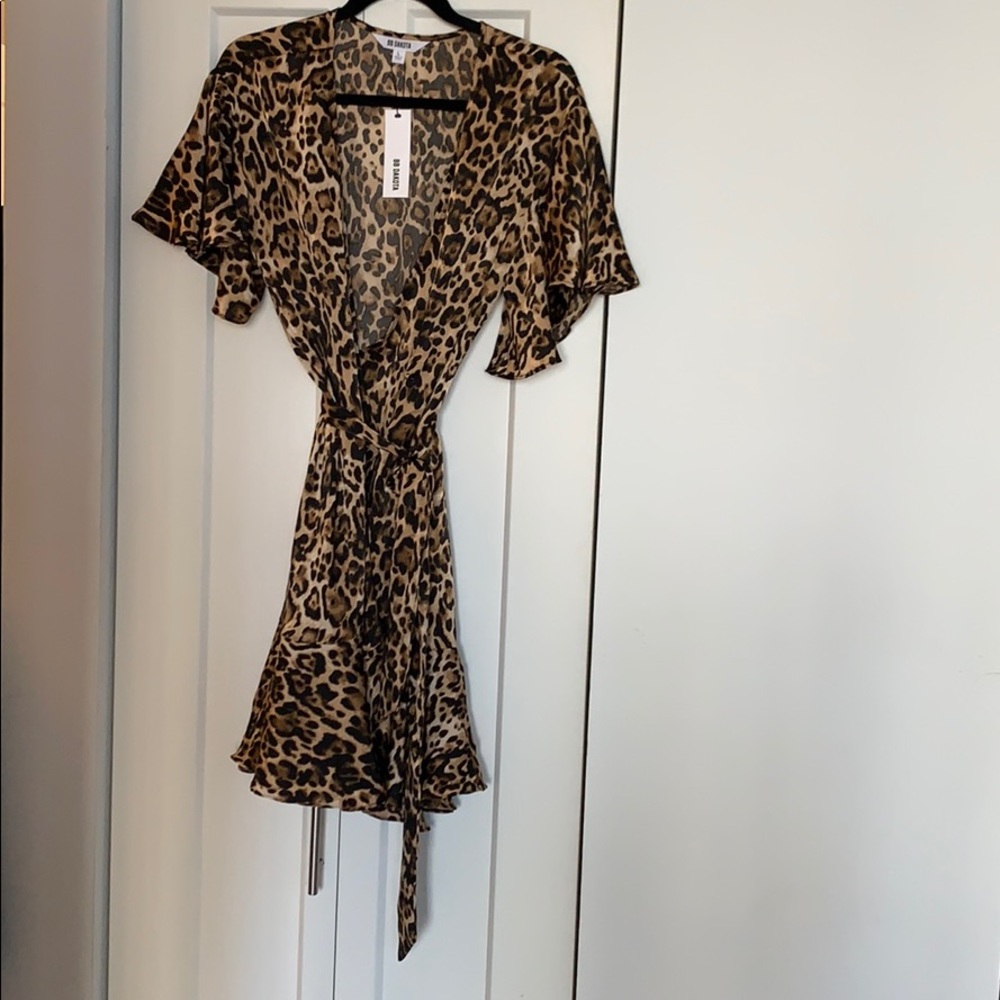 BB DAKOTA LEOPARD WRAP DRESS